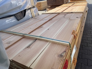 Ca. 83x Douglas Veer en Groef, 18x185mm, lengte 400cm